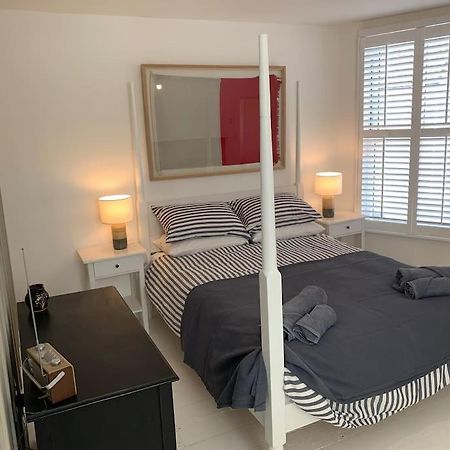 Luxurious Cottage In The Heart Of Falmouth Exteriör bild