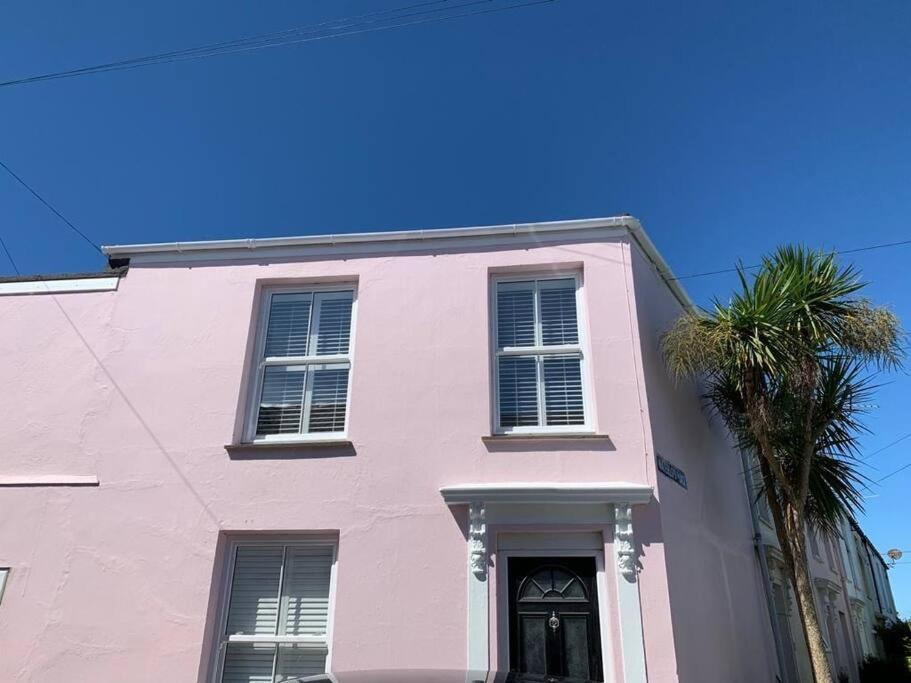 Luxurious Cottage In The Heart Of Falmouth Exteriör bild